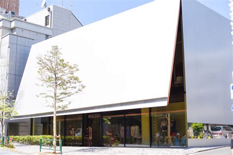 rose ayoyama|Tokyo Neighborhood Strolls: The Elegant Aoyama.